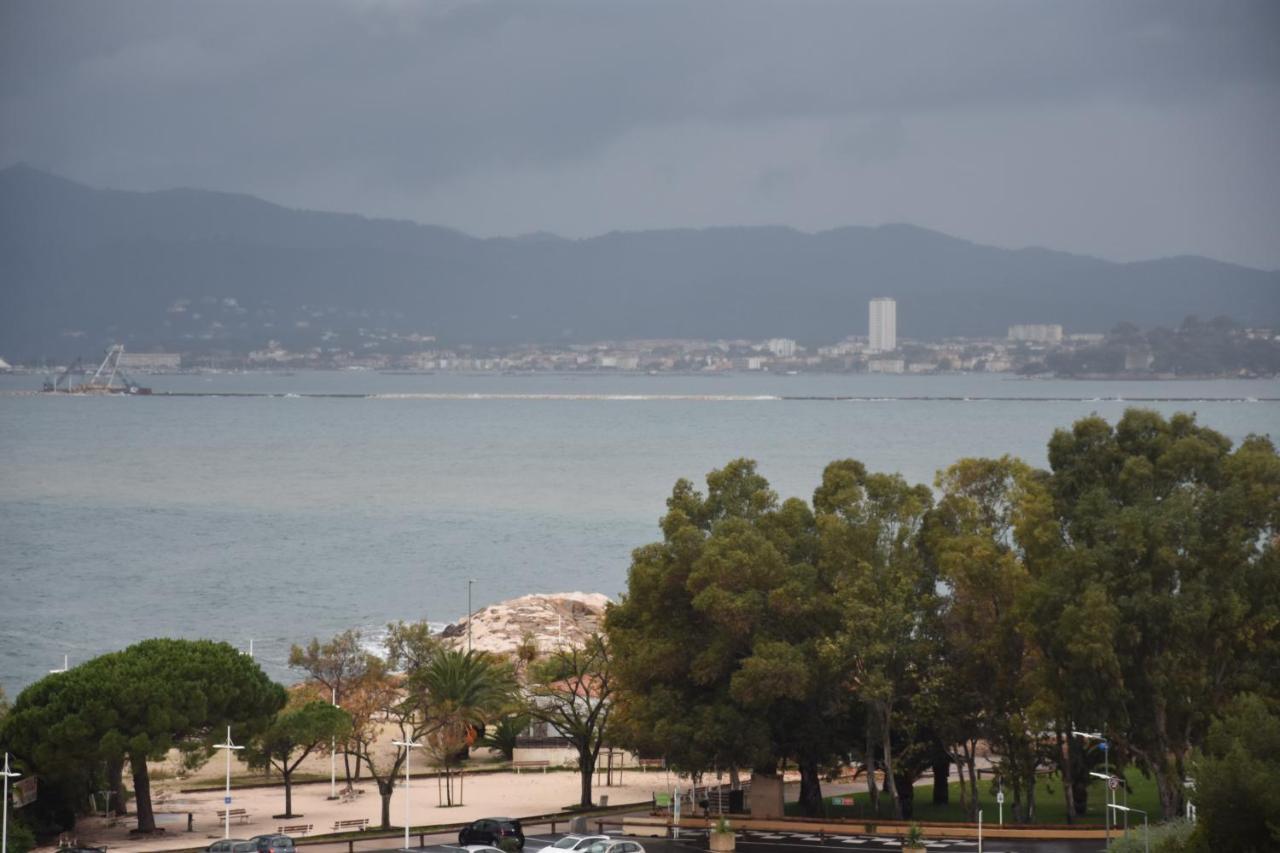 Les Flots D'Azur Тулон Екстер'єр фото